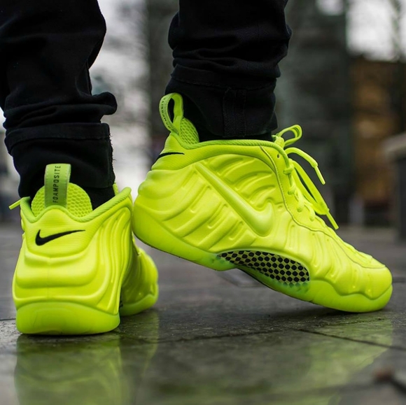 volt and black foamposite